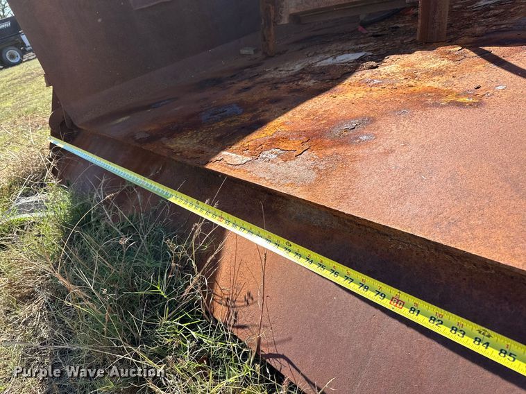 image for item NQ9525 Dump bed