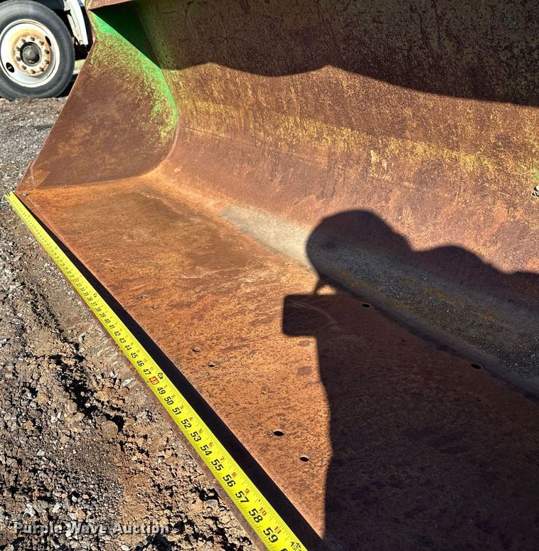 image for item NQ9527 1996 John Deere 5300  MFWD tractor