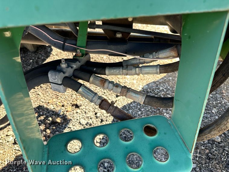 image for item NQ9527 1996 John Deere 5300  MFWD tractor