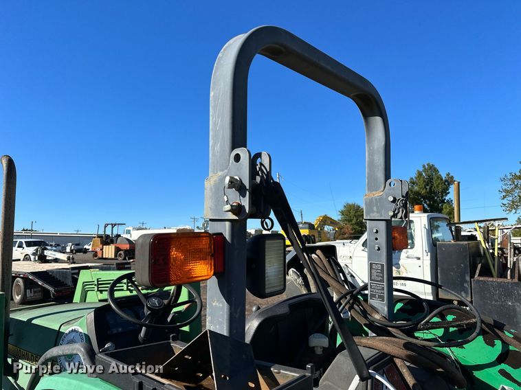 image for item NQ9527 1996 John Deere 5300  MFWD tractor