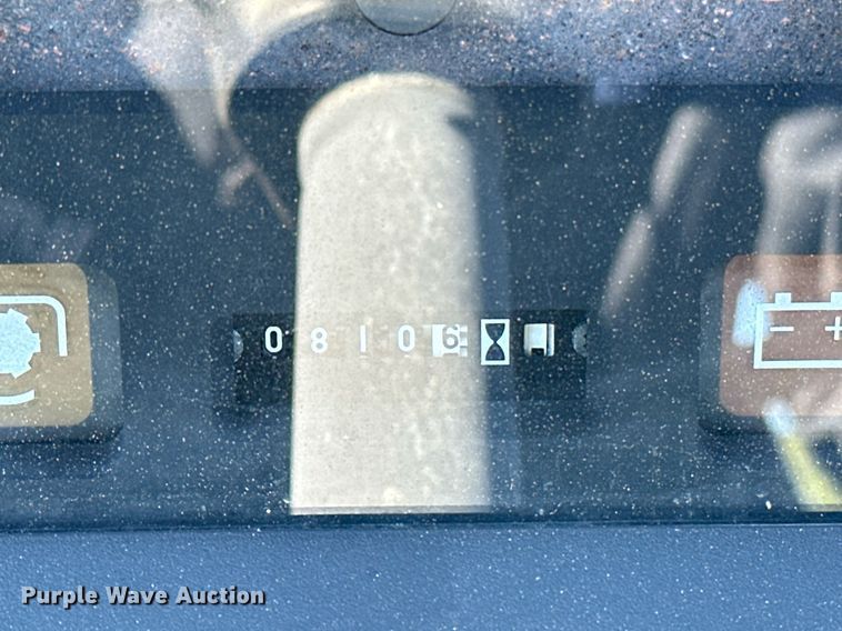 image for item NQ9527 1996 John Deere 5300  MFWD tractor