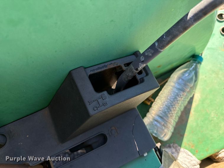 image for item NQ9527 1996 John Deere 5300  MFWD tractor