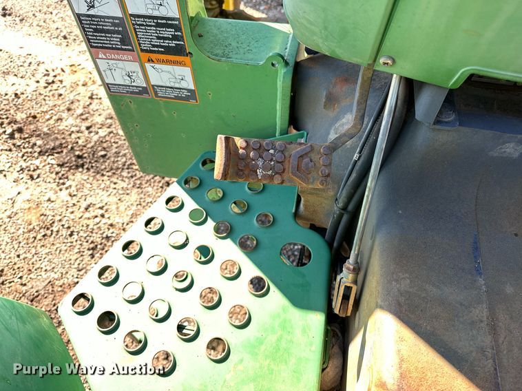 image for item NQ9527 1996 John Deere 5300  MFWD tractor