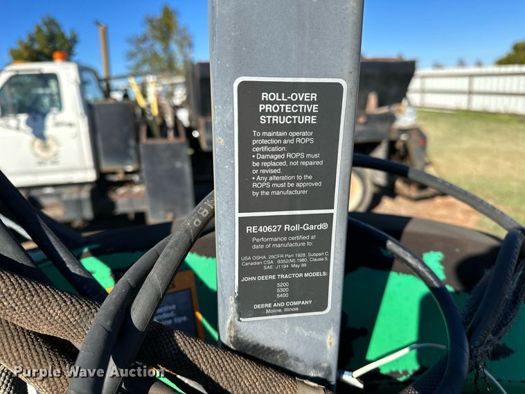 image for item NQ9527 1996 John Deere 5300  MFWD tractor