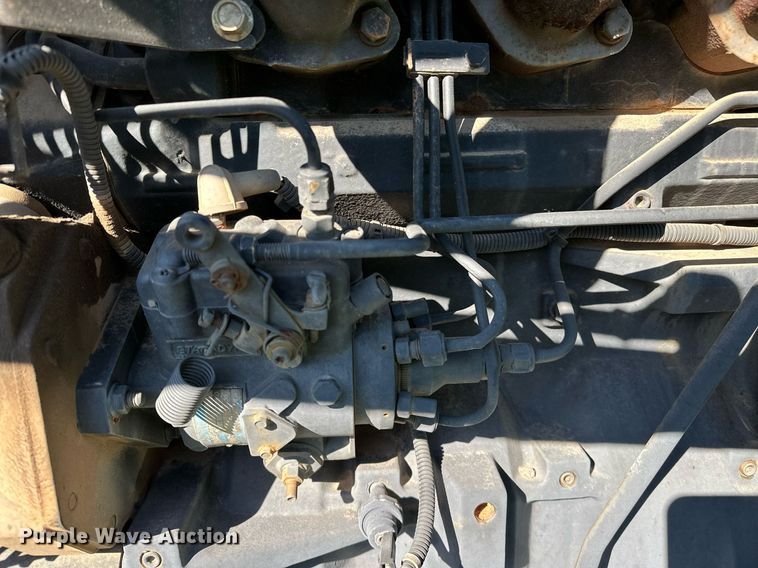 image for item NQ9527 1996 John Deere 5300  MFWD tractor