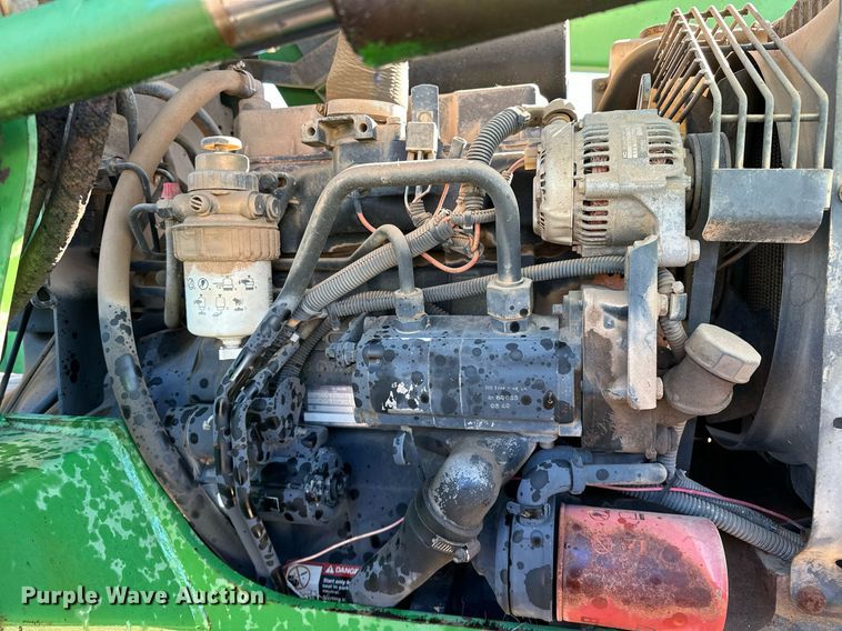 image for item NQ9527 1996 John Deere 5300  MFWD tractor