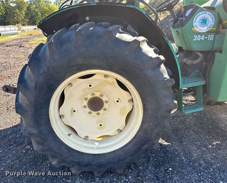 image for item NQ9527 1996 John Deere 5300  MFWD tractor