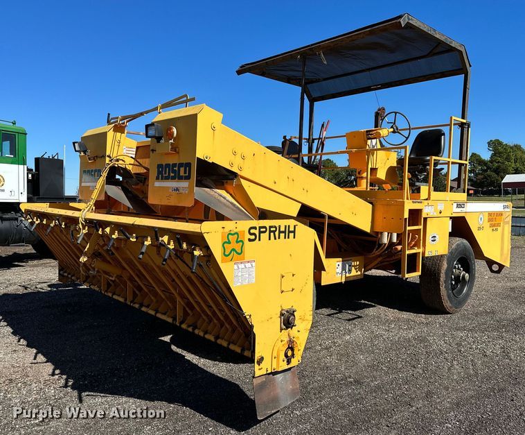 image for item NQ9528 2004 Rosco SPRHH  chip spreader