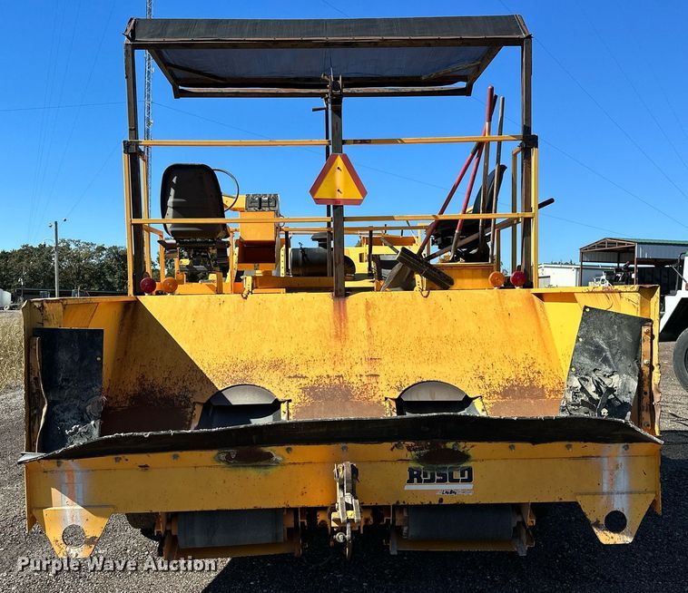 image for item NQ9528 2004 Rosco SPRHH  chip spreader