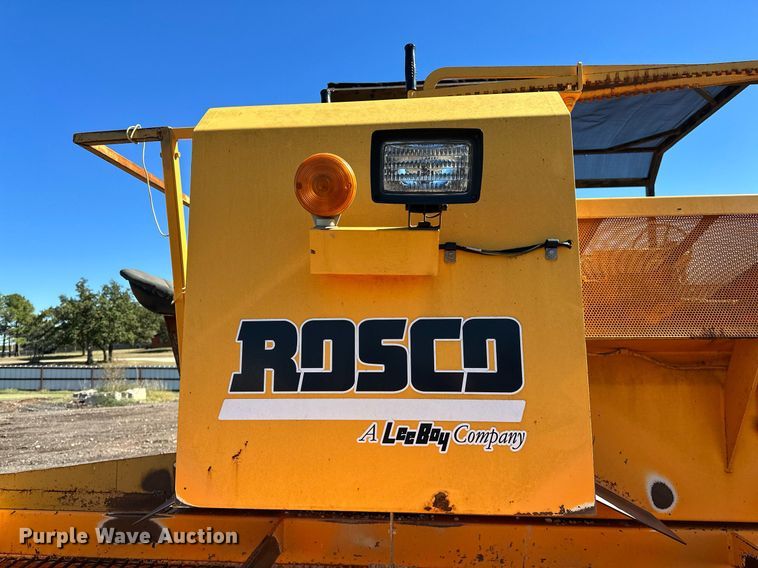 image for item NQ9528 2004 Rosco SPRHH  chip spreader