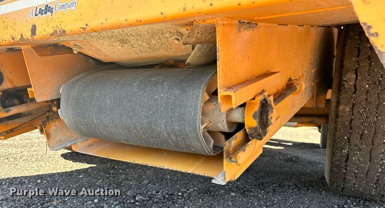 image for item NQ9528 2004 Rosco SPRHH  chip spreader