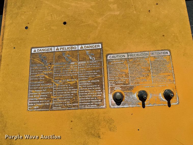 image for item NQ9528 2004 Rosco SPRHH  chip spreader