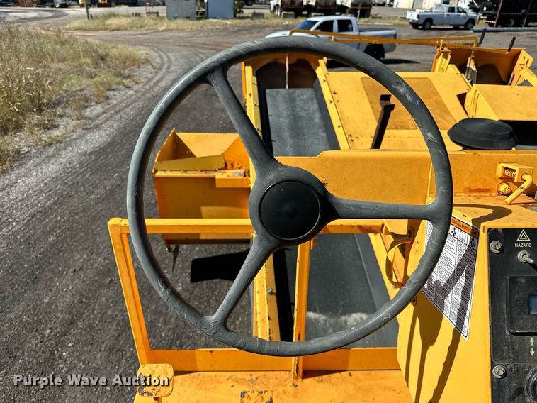 image for item NQ9528 2004 Rosco SPRHH  chip spreader