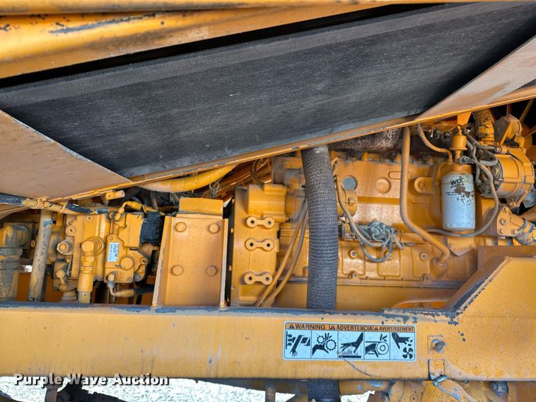 image for item NQ9528 2004 Rosco SPRHH  chip spreader