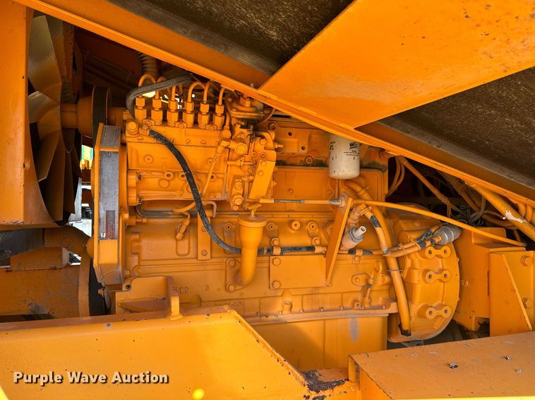 image for item NQ9528 2004 Rosco SPRHH  chip spreader