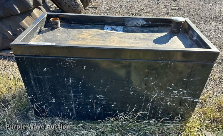 image for item NQ9533 Fuel tank
