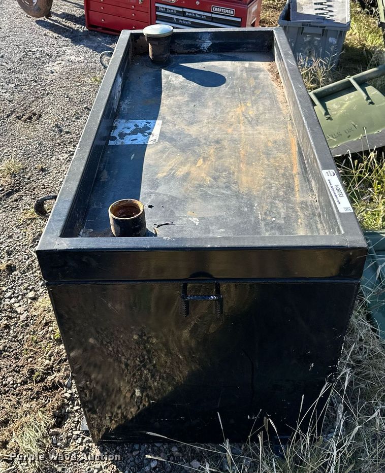 image for item NQ9533 Fuel tank