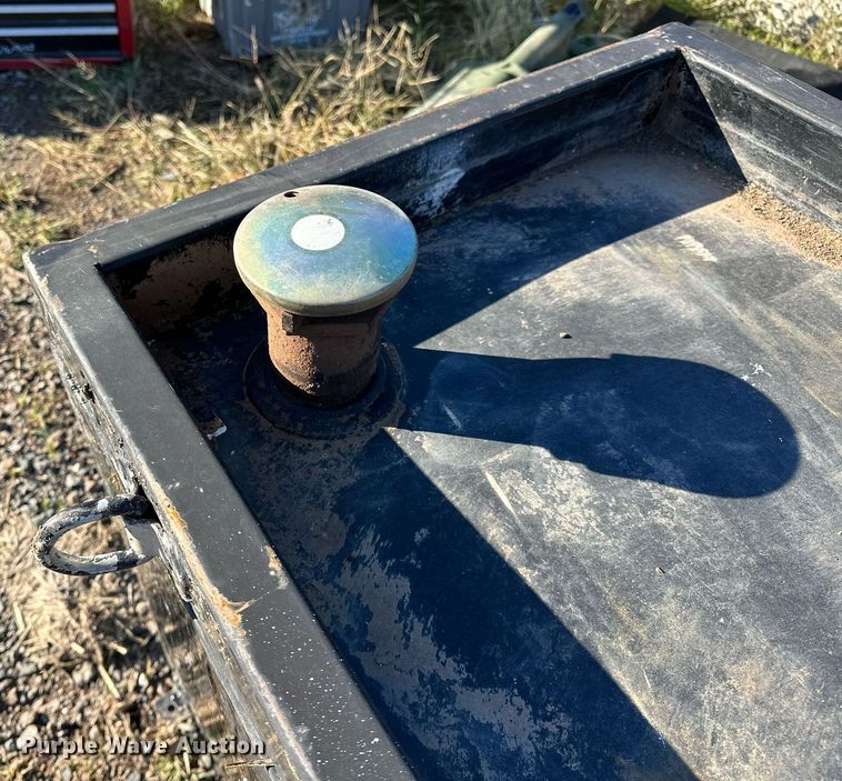 image for item NQ9533 Fuel tank