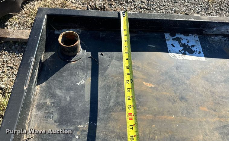 image for item NQ9533 Fuel tank