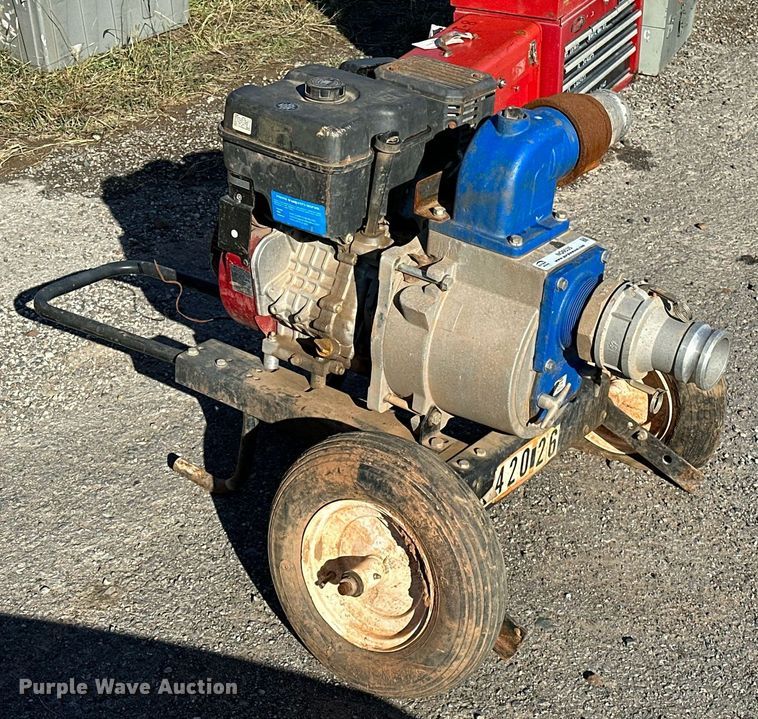 image for item NQ9535 Water pump