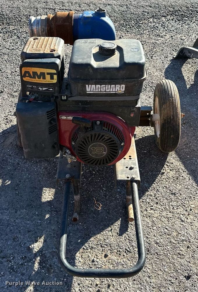 image for item NQ9535 Water pump