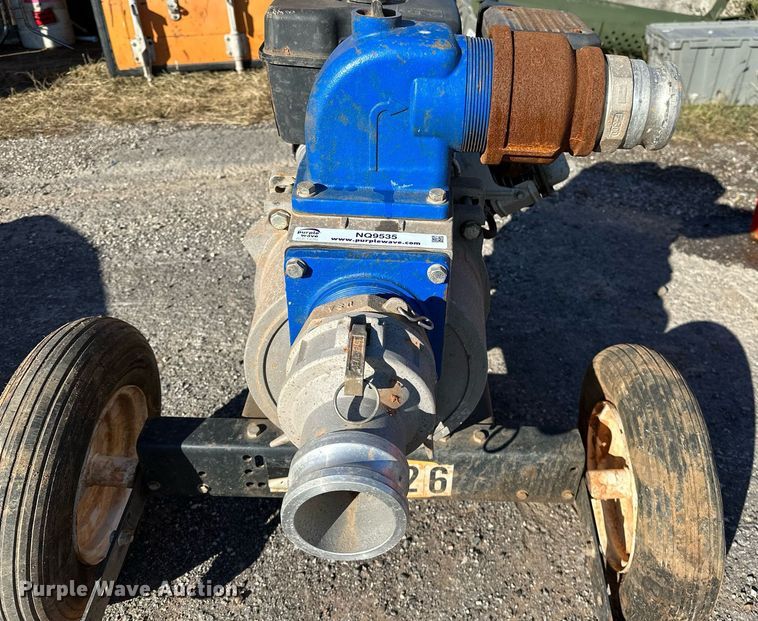 image for item NQ9535 Water pump