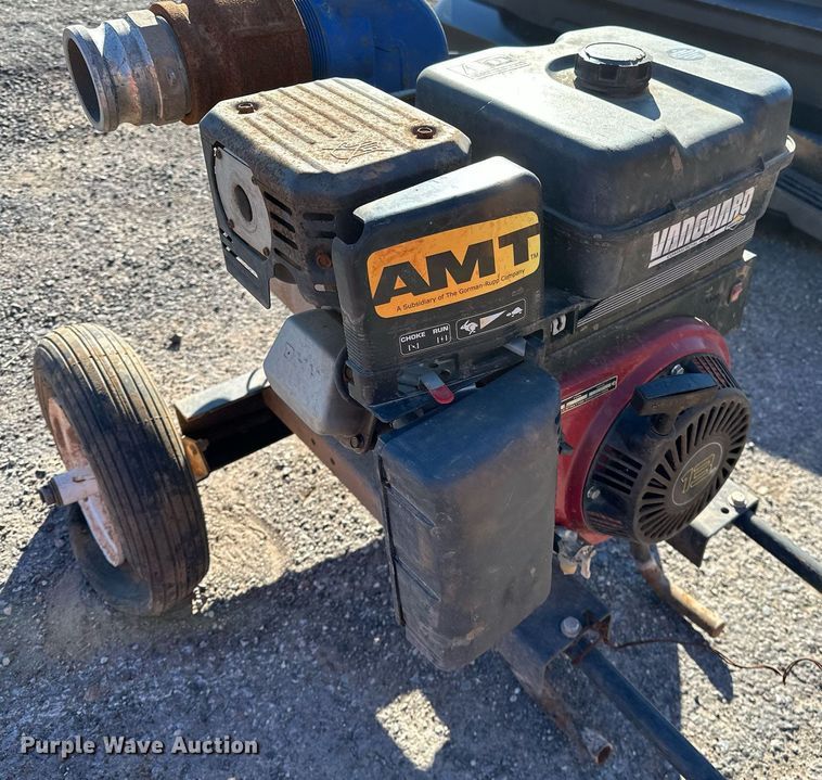 image for item NQ9535 Water pump