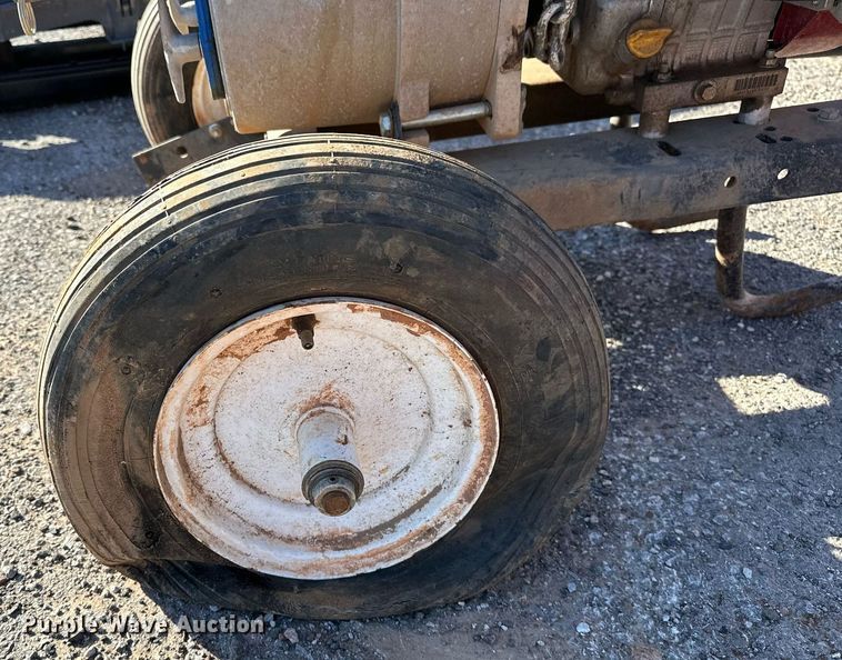 image for item NQ9535 Water pump