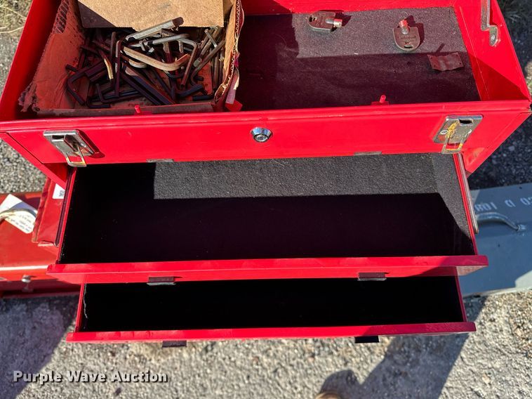 image for item NQ9537 (5) toolboxes