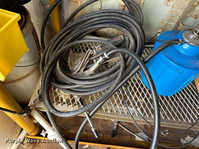 image for item NQ9538 Tools