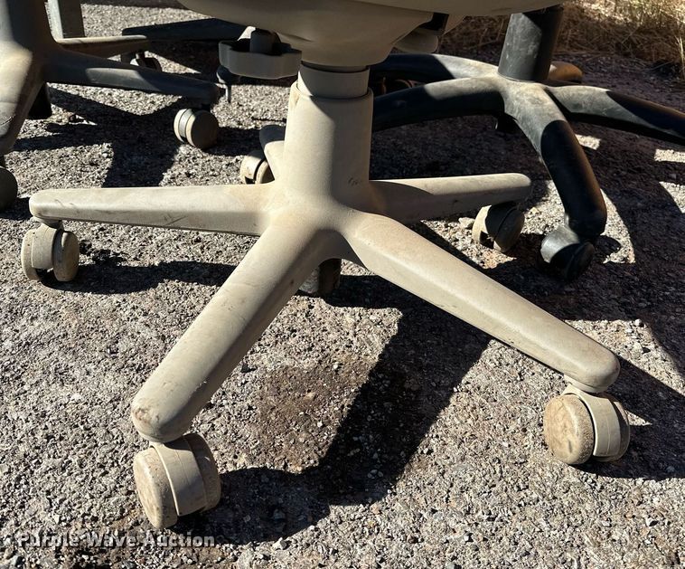 image for item NQ9539 Furniture