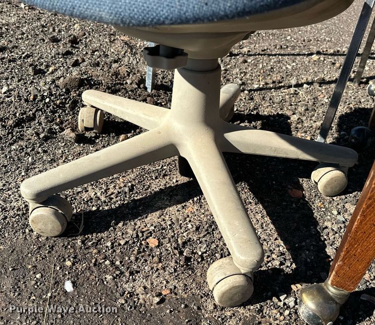 image for item NQ9539 Furniture