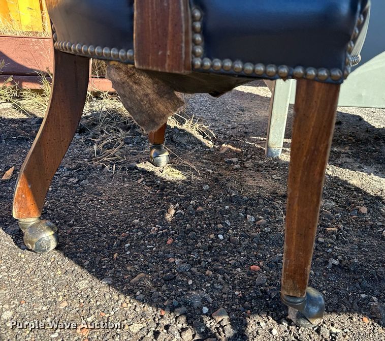 image for item NQ9539 Furniture