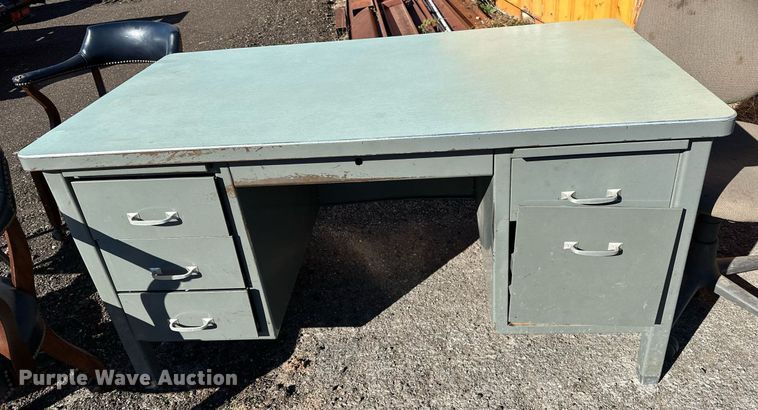 image for item NQ9539 Furniture