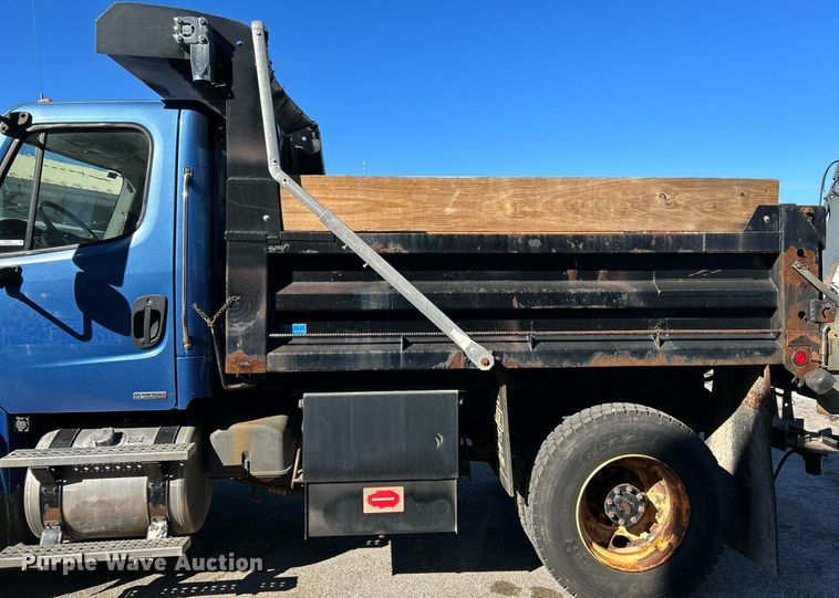 image for item NR9441 2010 Freightliner Business Class M2  dump truck