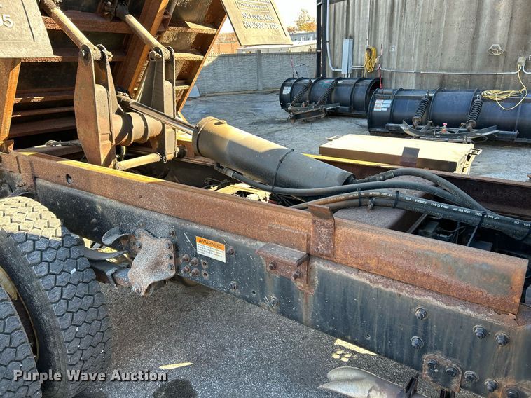 image for item NR9441 2010 Freightliner Business Class M2  dump truck