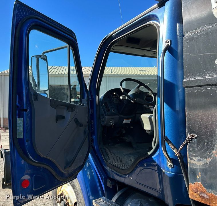 image for item NR9441 2010 Freightliner Business Class M2  dump truck