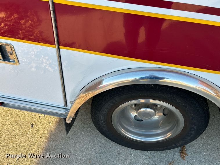 image for item NR9442 2013 Chevrolet Express 4500  ambulance