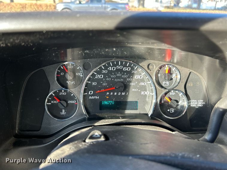 image for item NR9442 2013 Chevrolet Express 4500  ambulance