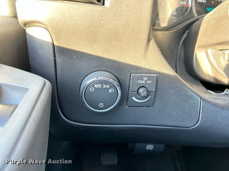 image for item NR9442 2013 Chevrolet Express 4500  ambulance