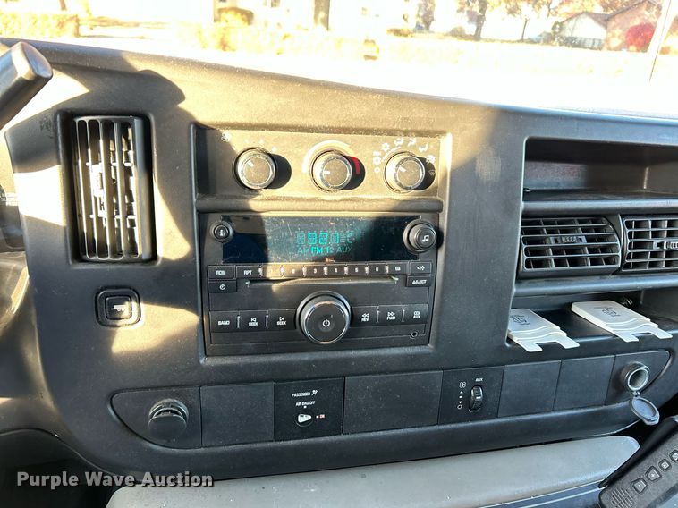 image for item NR9442 2013 Chevrolet Express 4500  ambulance