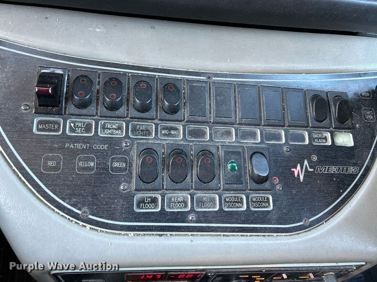 image for item NR9442 2013 Chevrolet Express 4500  ambulance