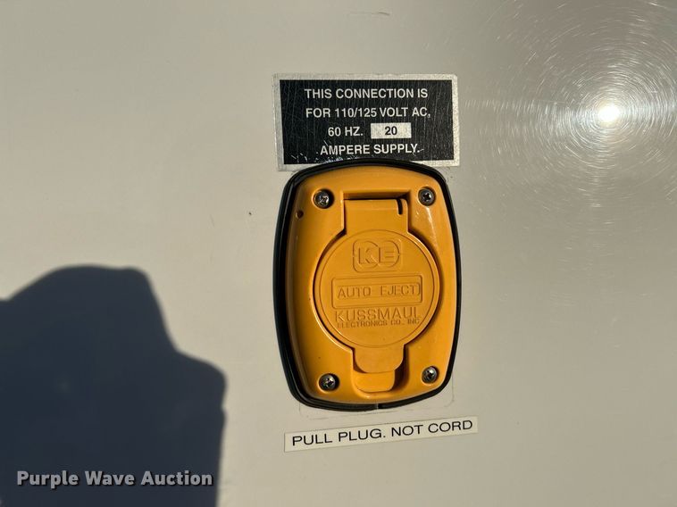 image for item NR9442 2013 Chevrolet Express 4500  ambulance