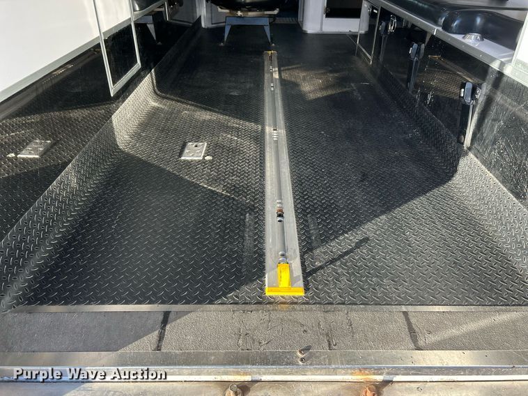 image for item NR9442 2013 Chevrolet Express 4500  ambulance