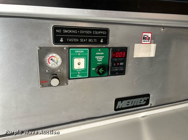 image for item NR9442 2013 Chevrolet Express 4500  ambulance