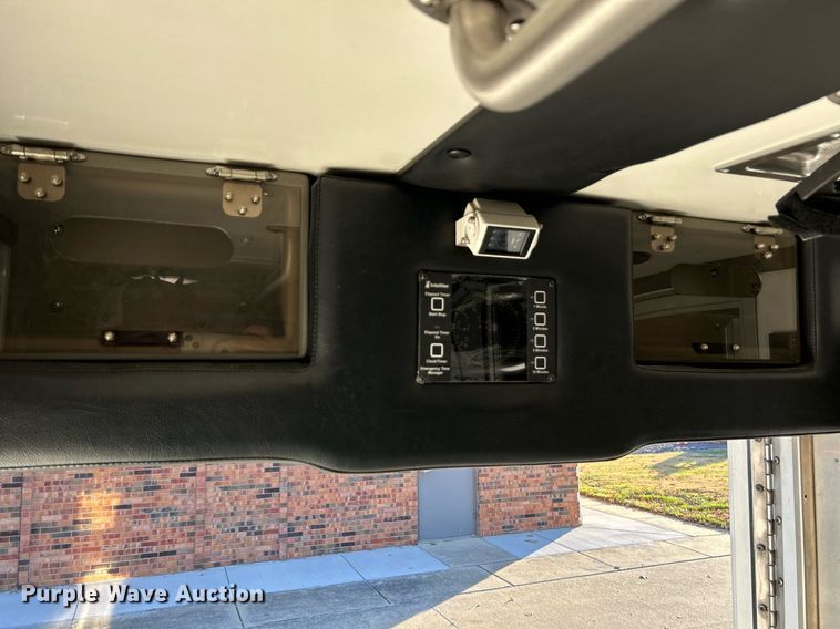 image for item NR9442 2013 Chevrolet Express 4500  ambulance