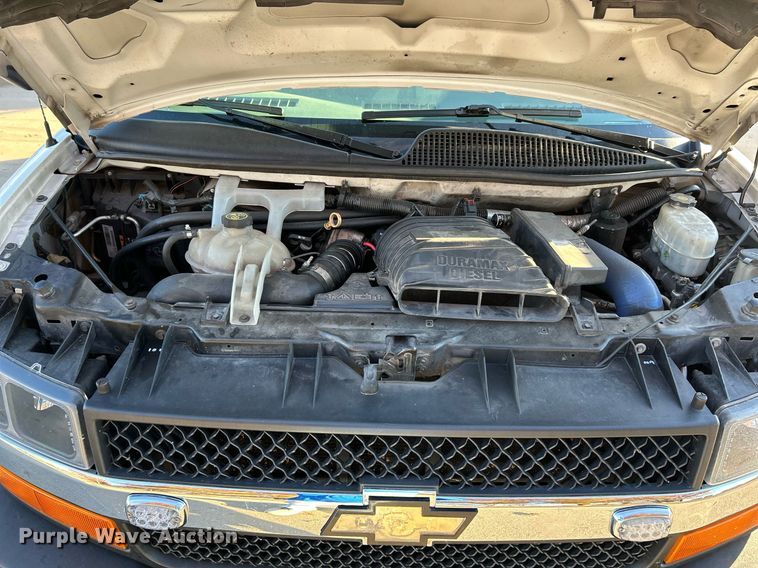 image for item NR9442 2013 Chevrolet Express 4500  ambulance