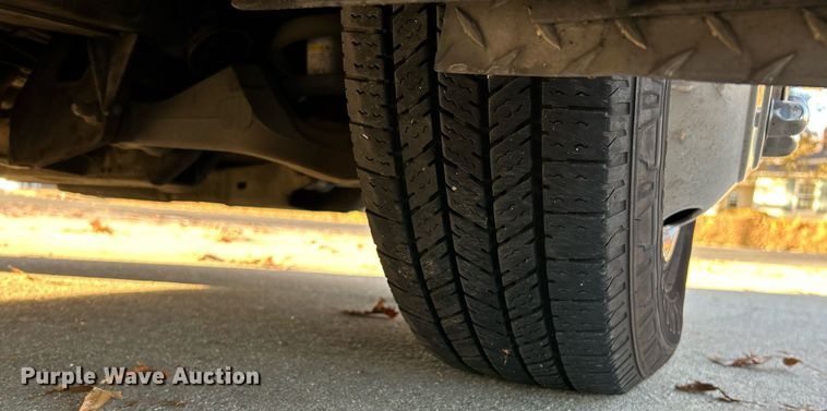 image for item NR9442 2013 Chevrolet Express 4500  ambulance