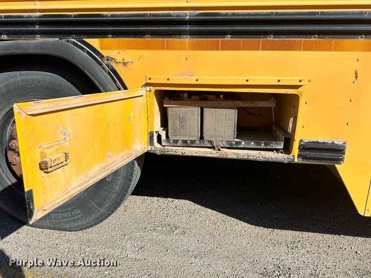 image for item NS9008 2001 Blue Bird  school bus