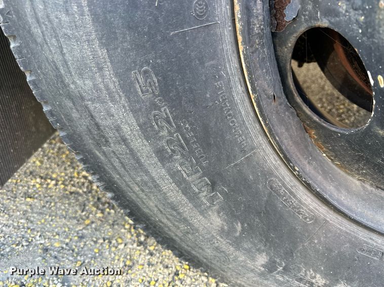 image for item NS9008 2001 Blue Bird  school bus